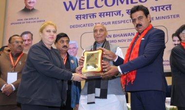 Defence Minister Rajnath Singh Honours Parul Chawla for Excellence in Ethical Media & Communication