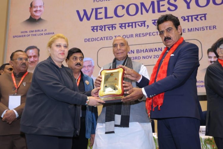 Defence Minister Rajnath Singh Honours Parul Chawla for Excellence in Ethical Media & Communication