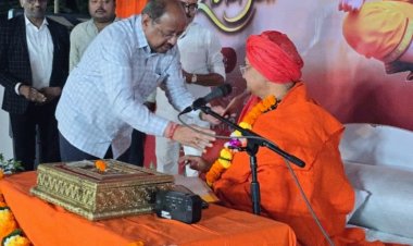 दहिसर में श्रीराम कथा के भव्य आयोजन में पहुंचे पूर्व सांसद गोपाल शेट्टी ....