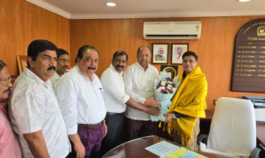 ट्रेनों की देरी औऱ अन्य कठिनाइयों को लेकर पूर्व सांसद गोपाल शेट्टी ने कोंकण रेलवे के वरिष्ठ अधिकारियों संग की संयुक्त बैठक....