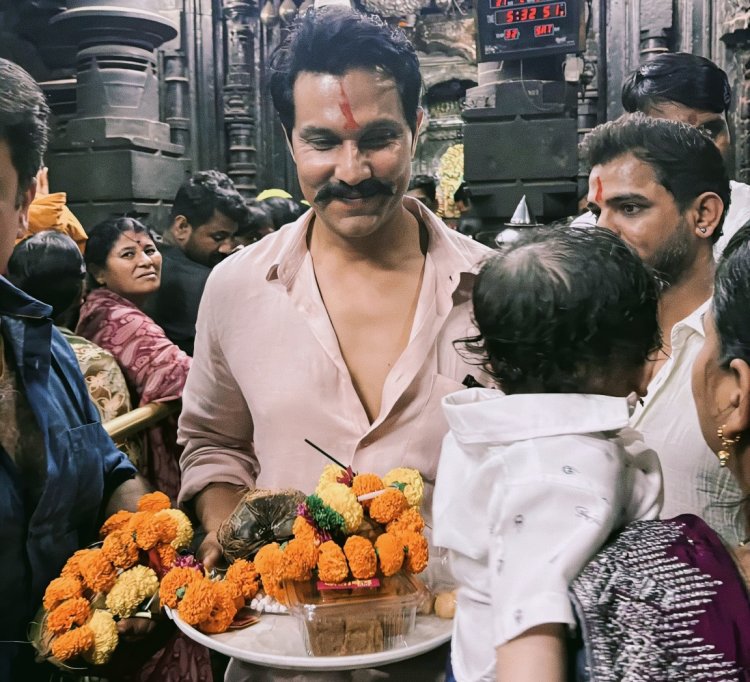 रणदीप हुड्डा पहुंचे कोल्हापुर के महालक्ष्मी मंदिर, किया दर्शन-पूजन