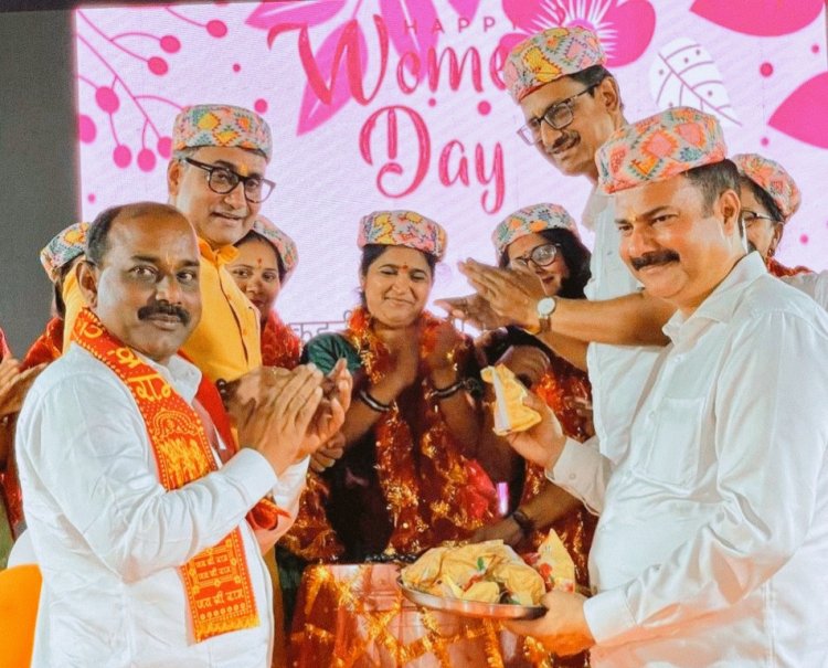 वडाला में होली मिलन समारोह "रंग बिरंगे फूलों से" का भव्य आयोजन सम्पन्न...