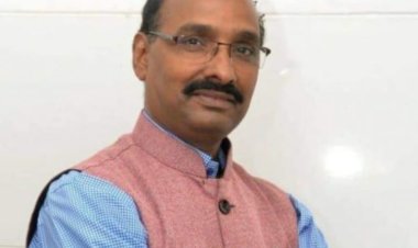 अवधी कविता "हमहूं भइल हौं पकल आम, रोज तोरी रहिया निहारी...."